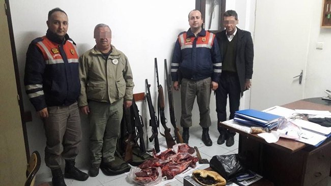 KASTAMO'NU ORMAN VE SU İŞLERİ BAKANLIĞI 10. BÖLGE MÜDÜRLÜĞÜ EKİPLERİNCE YAPILAN DENETİMLERDE KAÇAK AVLANDIĞI BELİRLENEN 7 AVCIYA, 12 BİN TL CEZA KESİLDİ. (VEDAT YUNUS İKİZOĞLU/KASTAMONU-İHA)