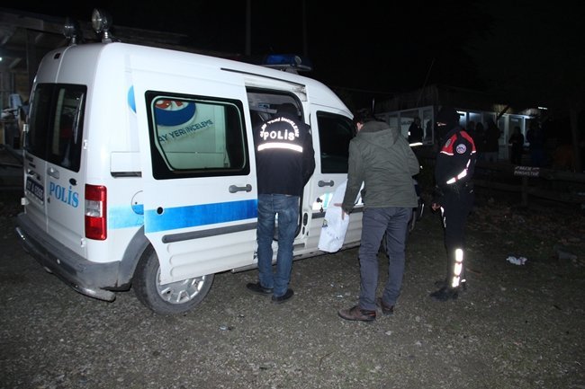 ZONGULDAK’IN EREĞLİ İLÇESİNDE TARTIŞMA YAŞAYAN NİŞANLI ÇİFT YAKLAŞIK 100 METRE YÜKSEKLİKTEKİ UÇURUMDAN DÜŞEREK FECİ ŞEKİLDE CAN VERDİ. (VEDAT KILIÇ/ZONGULDAK-İHA)