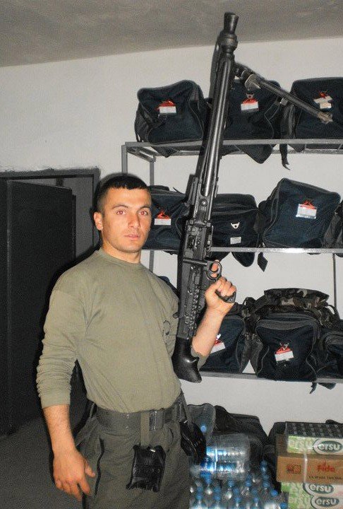 EL-BAB’DA TERÖR ÖRGÜTÜ DAEŞ TARAFINDAN BOMBALI ARAÇLA YAPILAN SALDIRIDA ŞEHİT DÜŞEN PİYADE UZMAN ÇAVUŞ BAHATTİN BAKIR’IN ZONGULDAK’TAKİ BABA OCAĞINA ATEŞ DÜŞTÜ. (FİKRİ ERDEM - SERTAÇ ÖZDEMİR/ZONGULDAK-İHA)