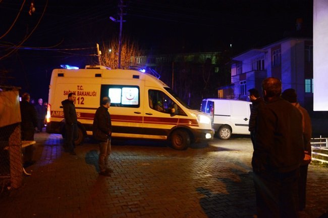 EL-BAB’DA TERÖR ÖRGÜTÜ DAEŞ TARAFINDAN BOMBALI ARAÇLA YAPILAN SALDIRIDA ŞEHİT DÜŞEN PİYADE UZMAN ÇAVUŞ BAHATTİN BAKIR’IN ZONGULDAK’TAKİ BABA OCAĞINA ATEŞ DÜŞTÜ. (FİKRİ ERDEM - SERTAÇ ÖZDEMİR/ZONGULDAK-İHA)