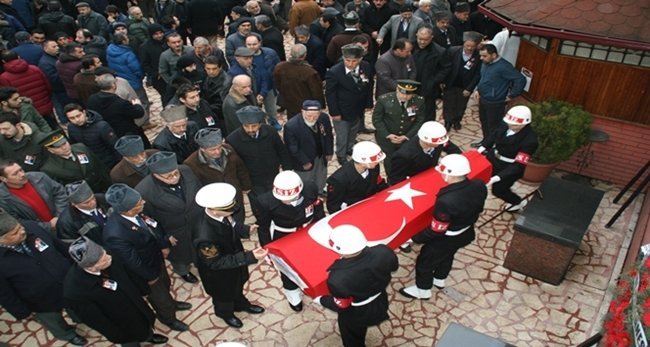 KORE GAZİSİNİN CENAZE NAMAZINA ÇOK SAYIDA VATANDAŞ KATILDI (FİKRİ ERDEM/ZONGULDAK-İHA)