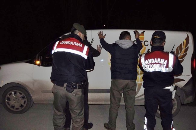 BARTIN’DA HUZUR OPERASYONU KAPSAMINDA 2 BİN 485 ŞAHIS SORGULANDI, 690 ARAÇ KONTROL EDİLDİ. (MUSTAFA KURT/BARTIN-İHA)