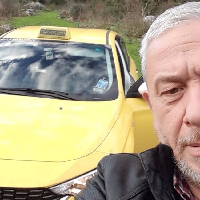 ZONGULDAK'IN GÖKÇEBEY İLÇESİNDE TAKSİCİLİK YAPAN SEZAİ KIYILIOĞLU, YOL KENARINDA ÖLÜ BULUNDU. (SERTAÇ ÖZDEMİR/ZONGULDAK-İHA)