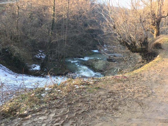 ZONGULDAK'IN GÖKÇEBEY İLÇESİNDE TAKSİCİLİK YAPAN SEZAİ KIYILIOĞLU, YOL KENARINDA ÖLÜ BULUNDU. (SERTAÇ ÖZDEMİR/ZONGULDAK-İHA)