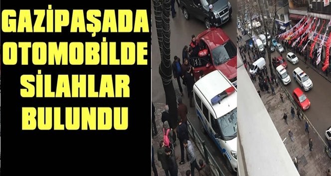 Otomobilde silahlar yakalandı!
