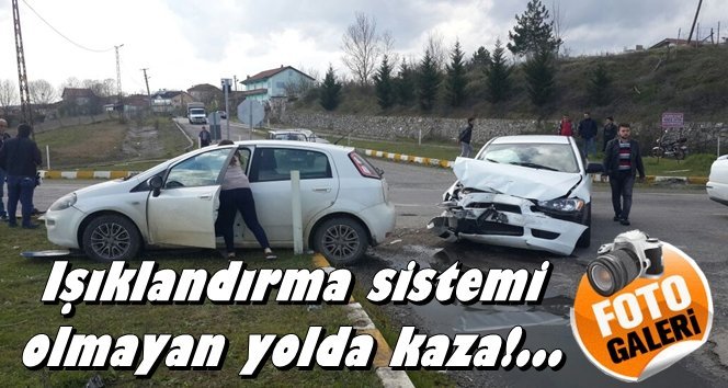 Perşembe kavşağında maddi hasarlı kaza…