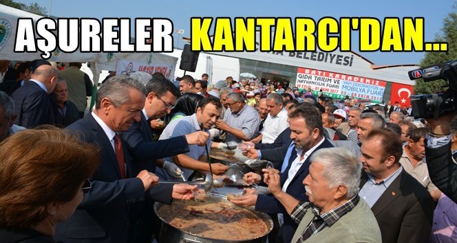 Kantarcı Muharrem ayı nedeniyle aşure dağıttı