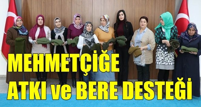 Mehmetçik için ilmek ilmek atkı, bere ördüler…