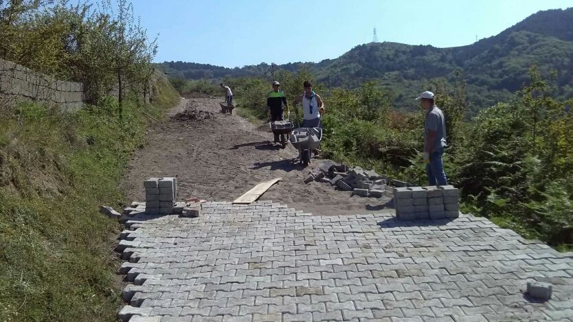 Remzi Toplutepe kolları sıvadı!. Arı gibi çalışıyor!.