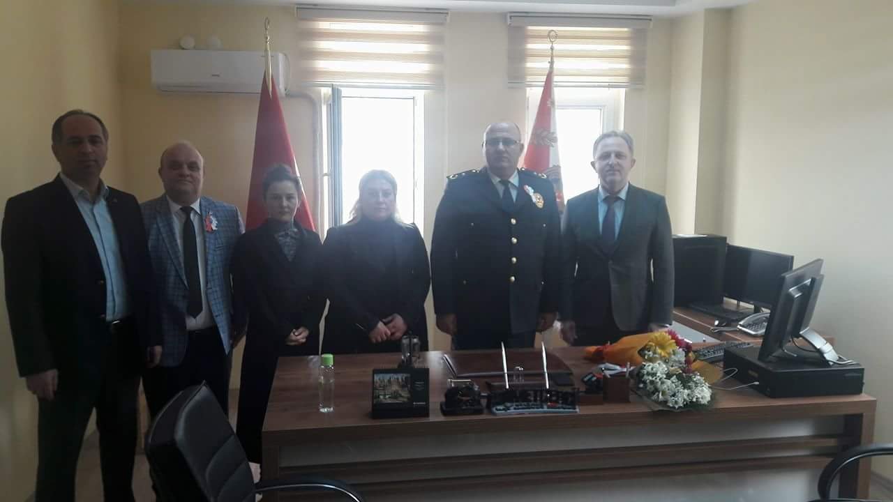 Kilimli MHP’den Polislere anlamlı ziyaret….