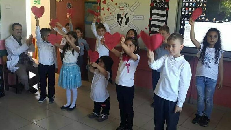 Annelere sürpriz kutlama…