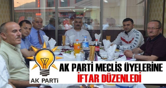 AK Parti meclis üyelerine iftar düzenledi