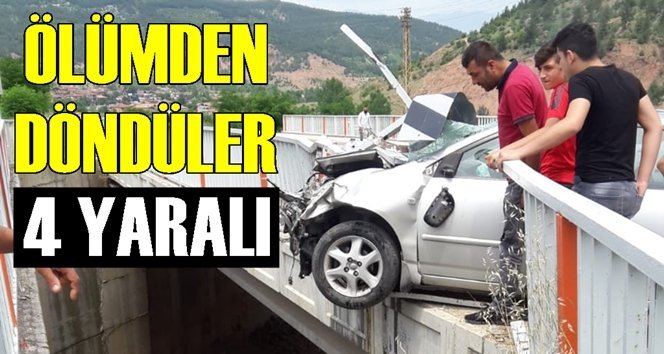 Tren yoluna düşmekten son anda kurtuldular