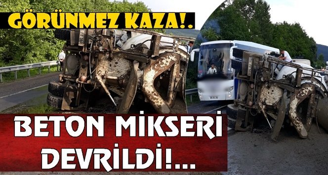 Seyir halindeki beton mikseri devrildi