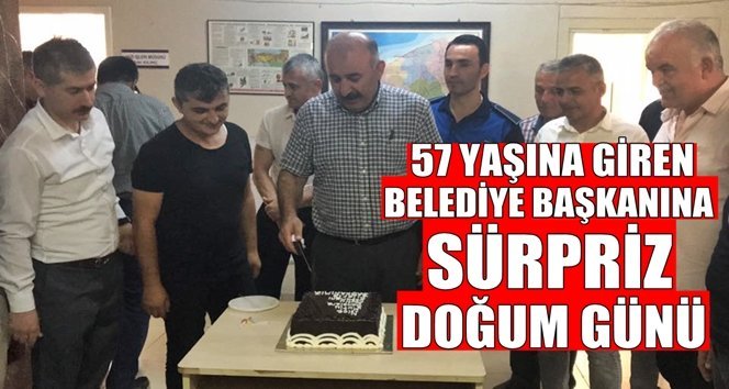 Başkan Öztürk’e doğum günü sürprizi…