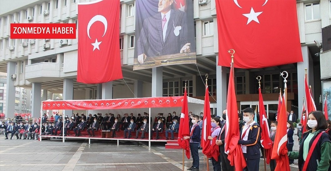 Zonguldak’ta 29 Ekim Cumhuriyet Bayramı törenle kutlandı