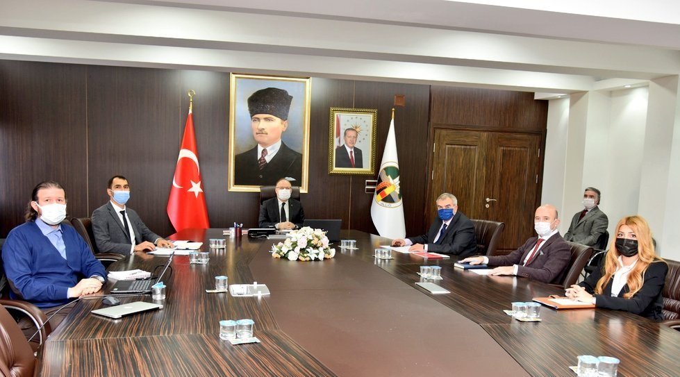 Vali Tutulmaz Başkanlığında Yapılan Toplantıda COVİD19 Tedbirleri Gözden Geçirildi