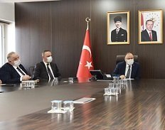 Vali Mustafa Tutulmaz, düzenlenen halk gününde vatandaşlarla bir araya geldi.
