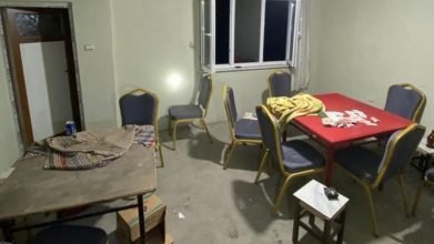 Zonguldak Çaycuma’da kumar oynanan evdeki 11 kişiye para cezası