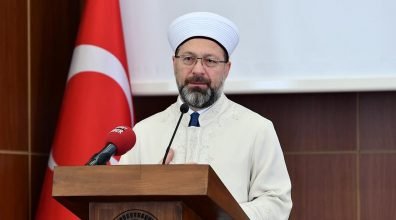 Diyanet İşleri Başkanı Erbaş koronavirüse yakalandı