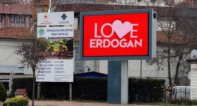 Zonguldak’ta LED ekranlara “Love Erdoğan” görseli yansıtıldı