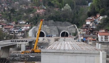 Zonguldak’ta kent trafiğini rahatlatacak Mithatpaşa tünellerinin yapımında sona yaklaşıldı.