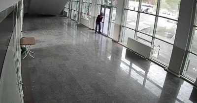 Zonguldak’ın Devrek ilçesinde otobüs terminalinin asma tavanı çöktü