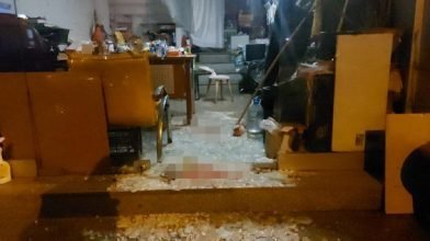 İş yerinde bacağından vuruldu