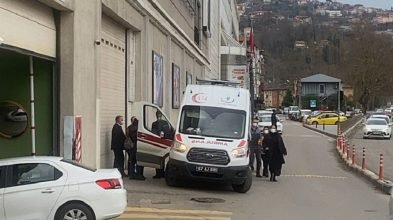 Zonguldak’ta  bir AVM’de elektrik çarpan kadın hastaneye kaldırıldı.