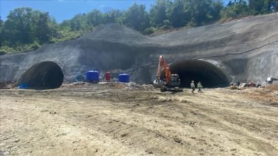 Zonguldak ile Filyos arasında yapılan tüneller zaman ve akaryakıttan tasarruf sağlayacak