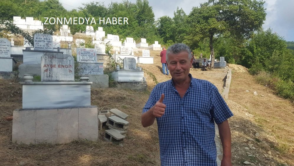 Zonguldak Türkali köyünde 'Arefe Günü' mezarlıklar ziyaret edildi