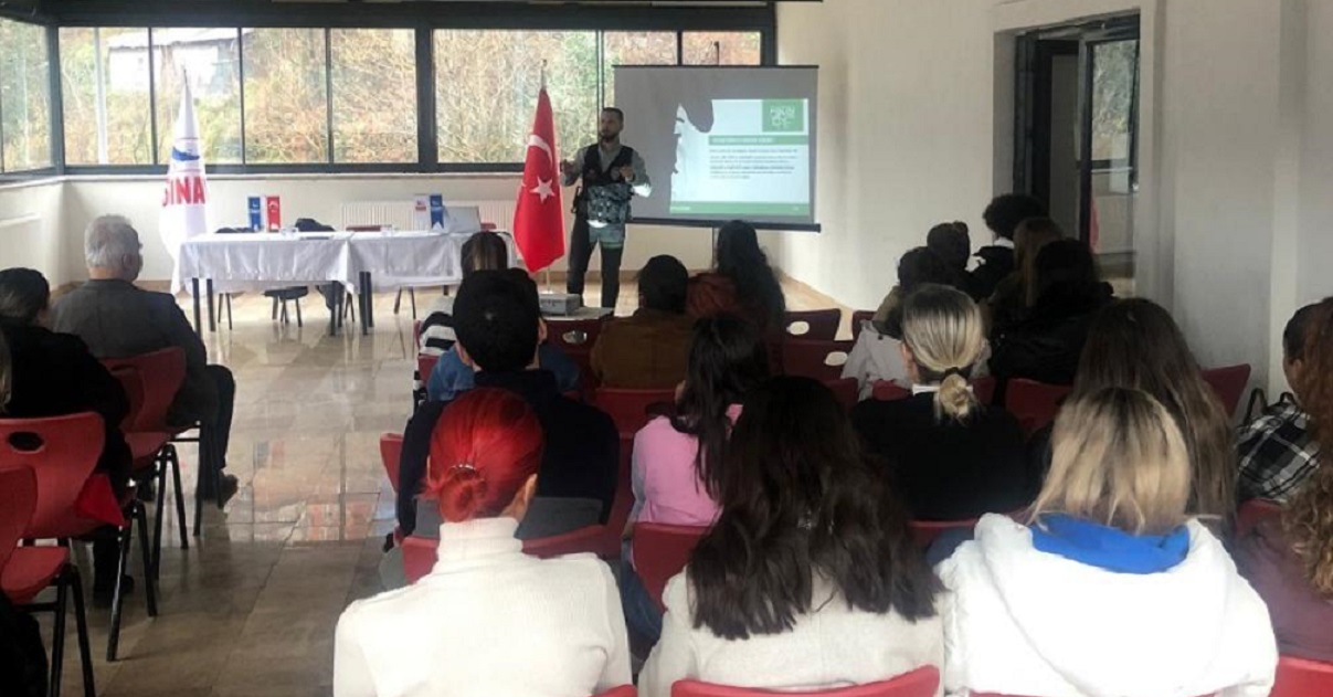 Zonguldak’ta öğretmenler madde bağımlılığı ve zararları konusunda bilgilendirildi