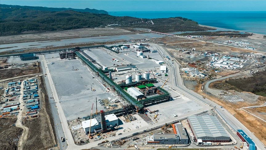 Filyos’a ulaşan doğalgaz, işleme tesisi’nde test edilmeye başlandı.