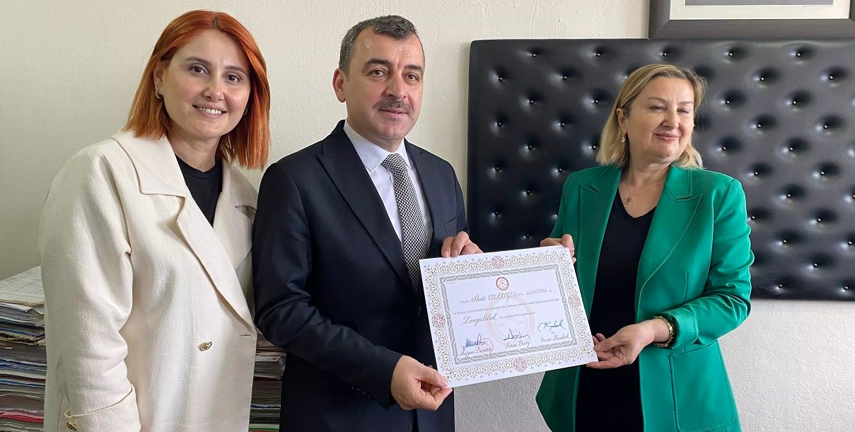 AK Parti Zonguldak milletvekilleri mazbatalarını aldı