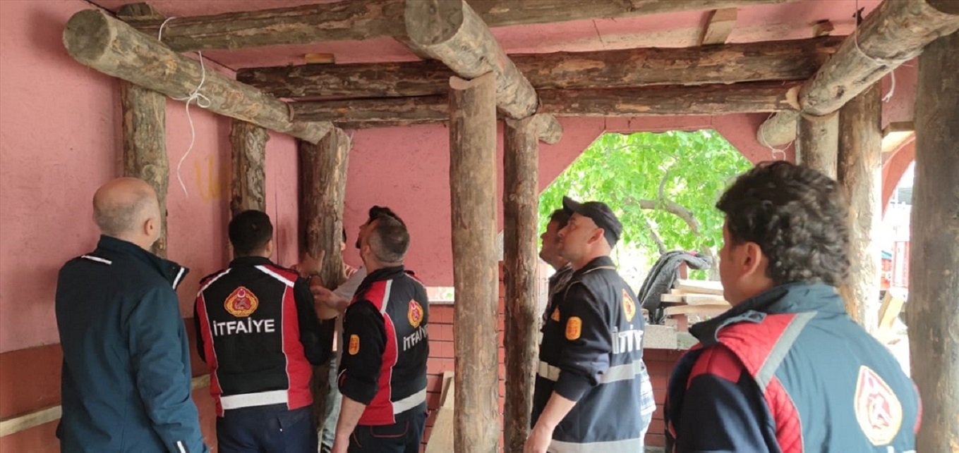 Devrek belediyesinin arama kurtarma ekibine “domuzdamı” yöntemi öğretildi