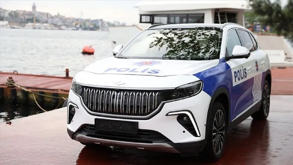 Türkiye’de Togg marka ilk polis aracı hizmete girdi