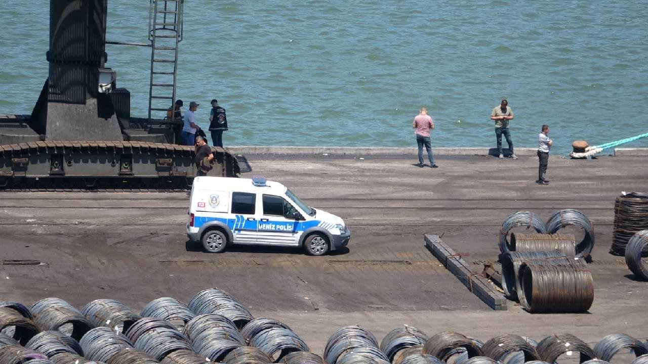 Zonguldak’ta kuru yük gemisinin altında mayın olduğu iddiası ekipleri harekete geçirdi