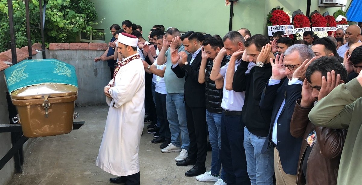 Deprem bölgesinde kurtarma çalışmalarına katılan madenci, iş kazasında hayatını kaybetti