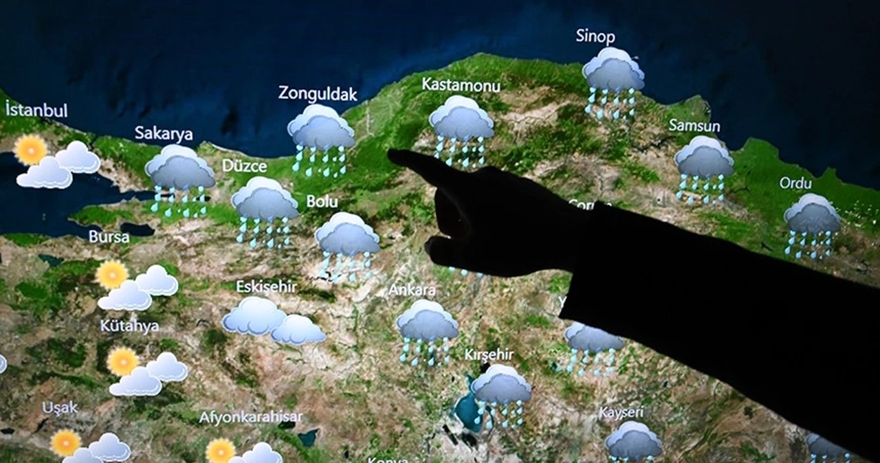 Yağışlı hava salı günü etkisini kaybedecek, sıcaklık yükselecek