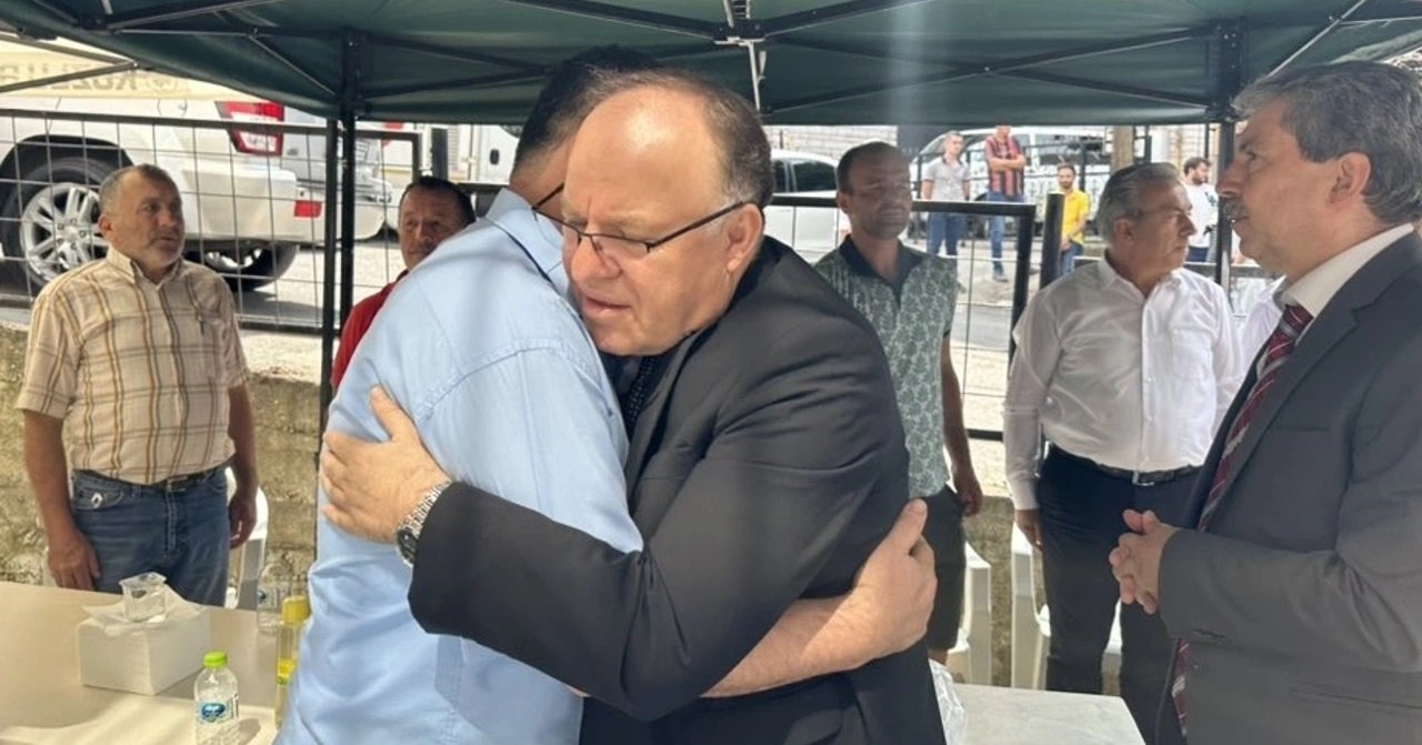 Zonguldak Valisi Mustafa Tutulmaz, şehit ailesine taziye ziyaretinde bulundu