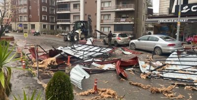 Zonguldak’ta fırtına yeniden etkisini gösterdi