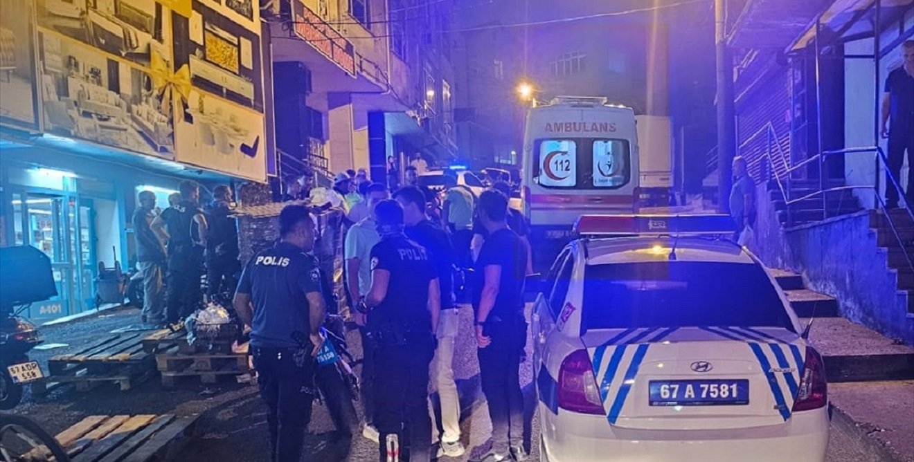 Zonguldak’ta uygulama yapan polis memuruna motosiklet çarptı