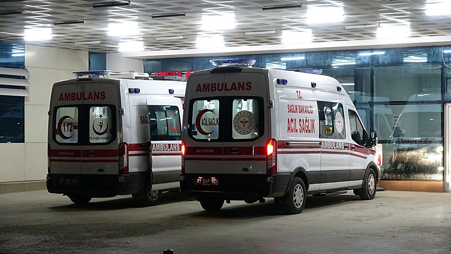 Zonguldak’ta elektrik akımına kapılan 2 işçiden 1’i öldü, diğeri ağır yaralandı.