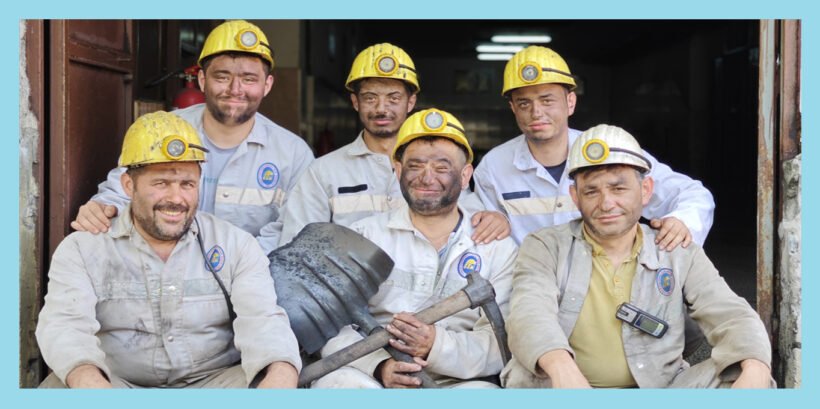 Zonguldak’ta babalar ve oğulları, omuz omuza vererek taş kömürünü gün ışığına çıkarıyor